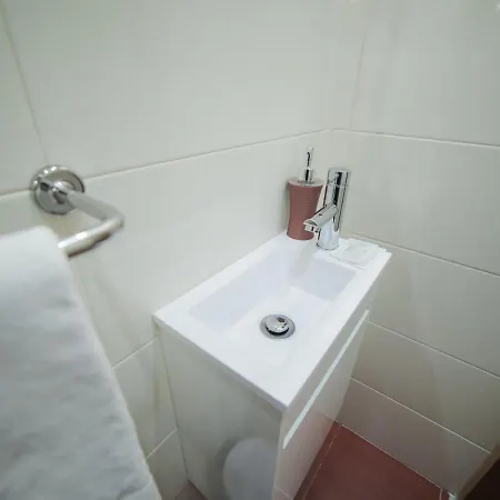 Oporto Guest Isac Garden W/ Parking * Vila Nova de Gaia